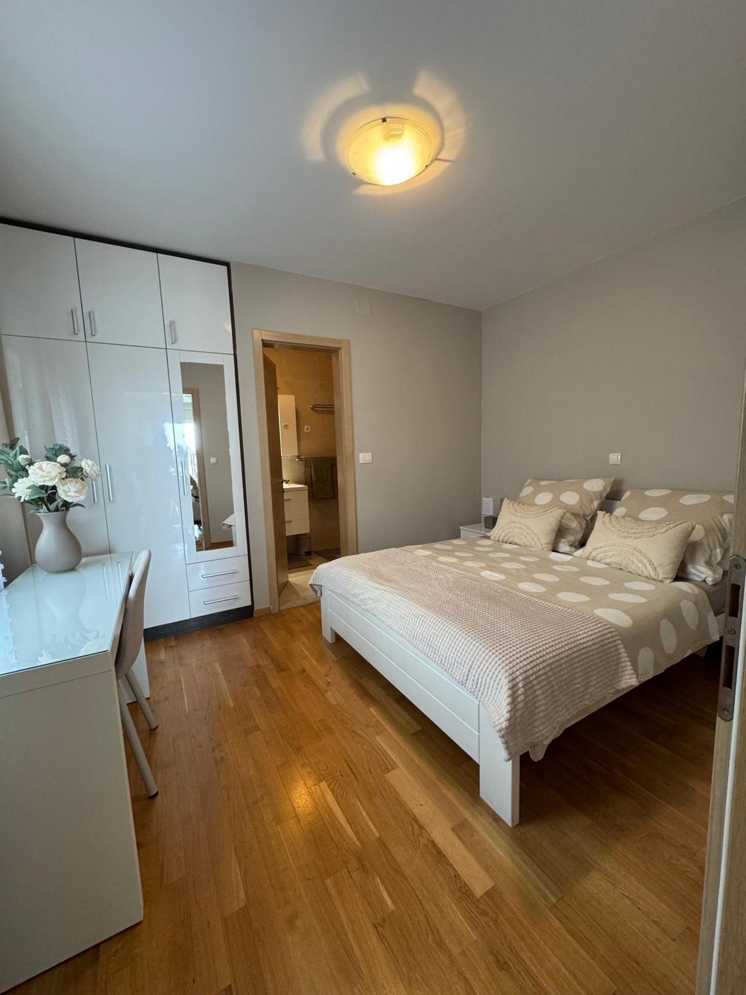 Apartment Tri Sunca Baška Voda Exteriér fotografie
